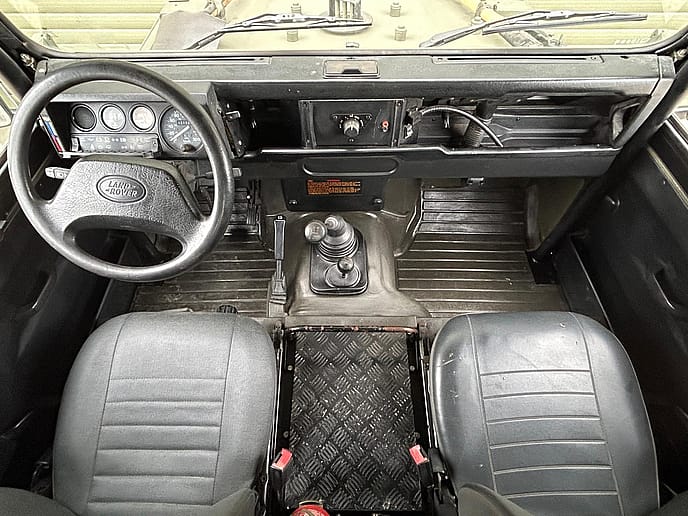 Land Rover TUL Wolf 90 2.5lt 300Tdi : Soft Top LHD - Gallery image 16