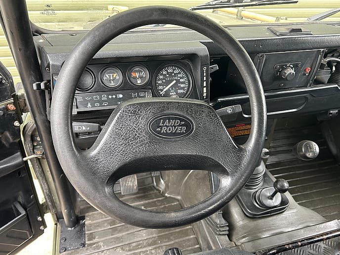 Land Rover TUL Wolf 90 2.5lt 300Tdi : Soft Top LHD - Gallery image 17