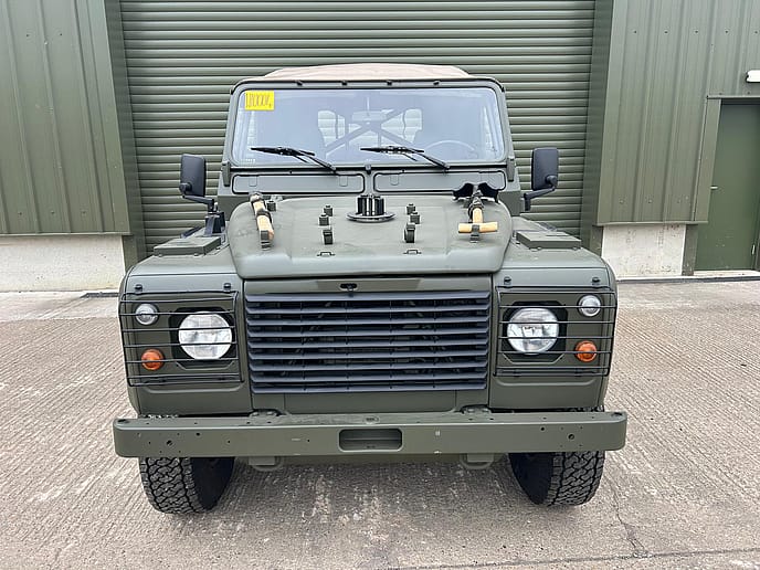 Land Rover TUL Wolf 90 2.5lt 300Tdi : Soft Top LHD - Gallery image 2