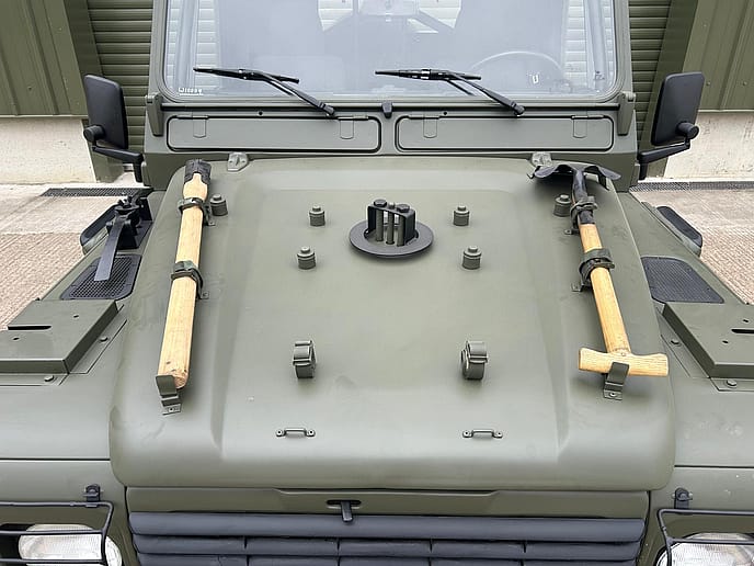 Land Rover TUL Wolf 90 2.5lt 300Tdi : Soft Top LHD - Gallery image 21