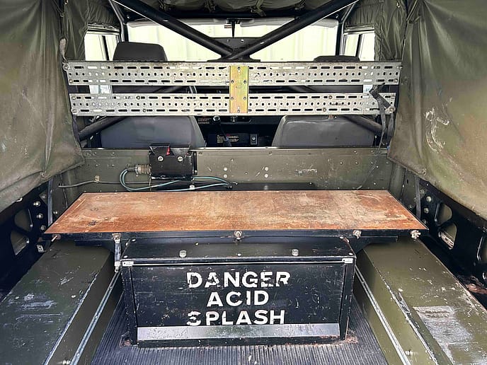 Land Rover TUL Wolf 90 2.5lt 300Tdi : Hard Top LHD - Gallery image 10