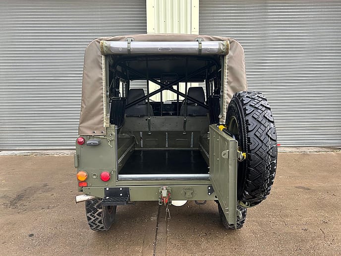 Land Rover TUL Wolf 90: Soft Top RHD - Gallery image 10