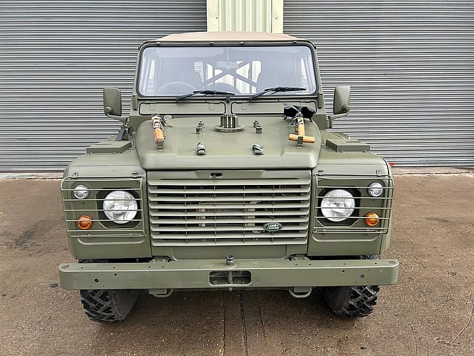 Land Rover TUL Wolf 90: Soft Top RHD - Gallery image 2