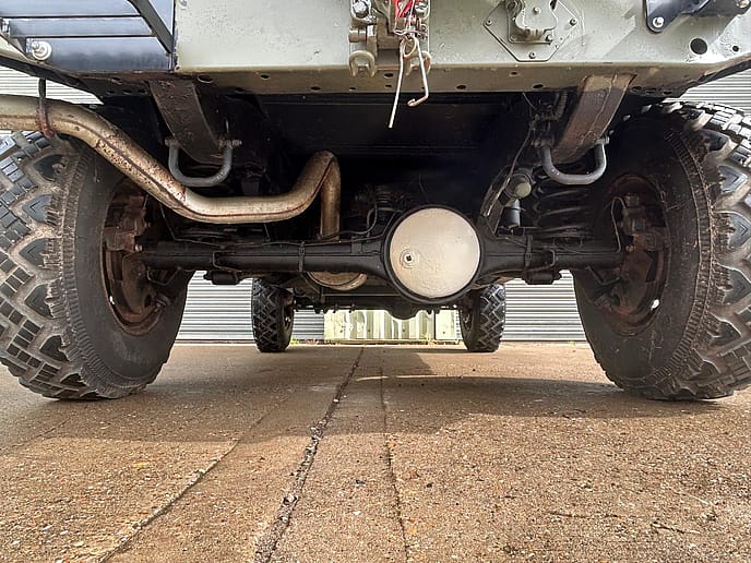 Land Rover TUL Wolf 90: Soft Top RHD - Gallery image 24