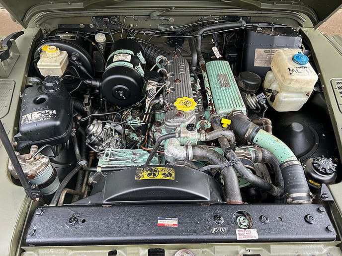 Land Rover TUL Wolf 90: Soft Top RHD - Gallery image 31