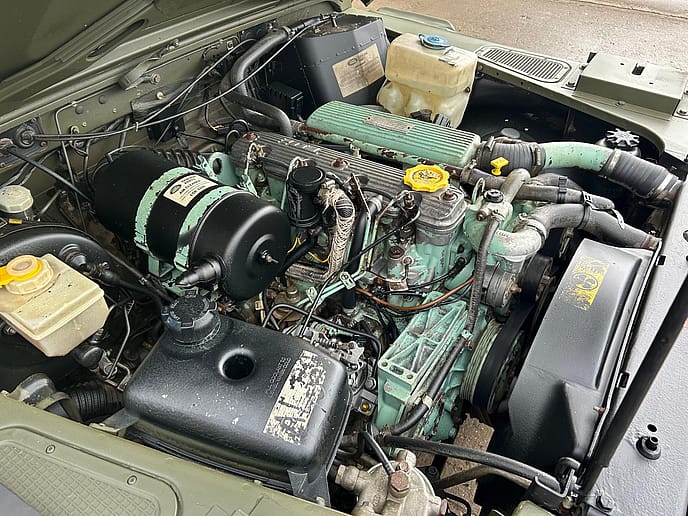 Land Rover TUL Wolf 90: Soft Top RHD - Gallery image 32