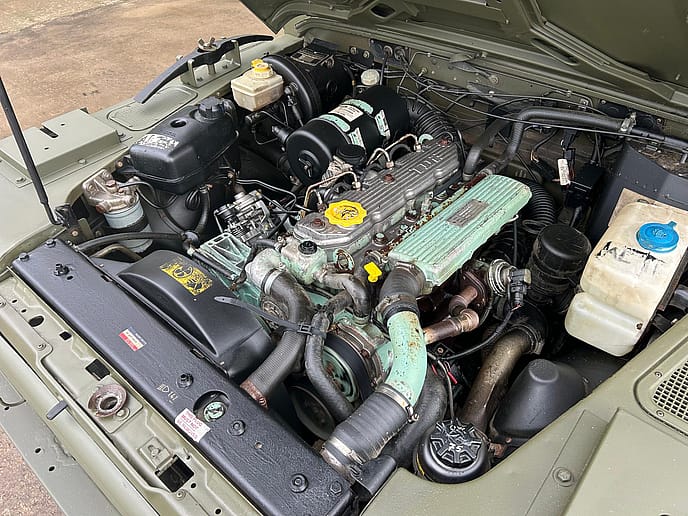 Land Rover TUL Wolf 90: Soft Top RHD - Gallery image 33