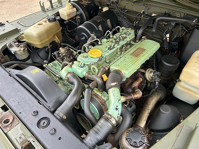Land Rover TUL Wolf 90: Soft Top RHD - Gallery image 26