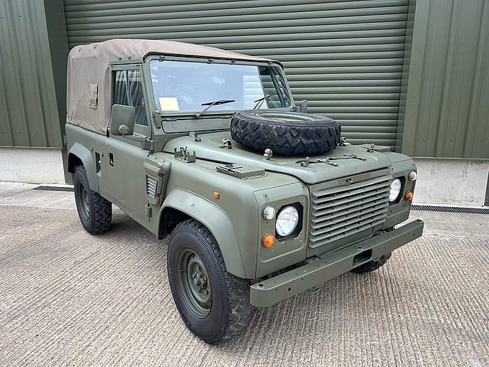 Land Rover TUL Wolf 90: Soft Top RHD - Gallery image 3