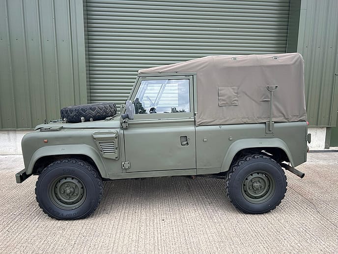 Land Rover TUL Wolf 90: Soft Top RHD - Gallery image 4