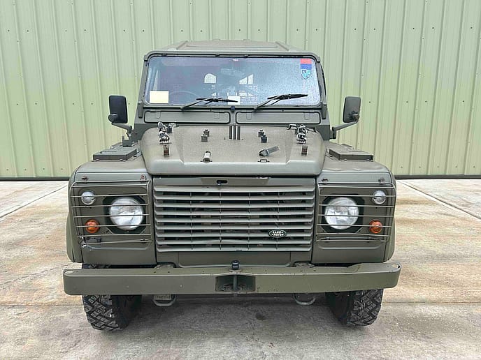 Land Rover TUL Wolf 90: Hard Top RHD - Gallery image 2