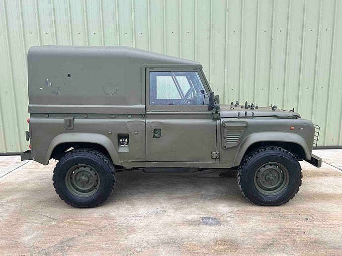 Land Rover TUL Wolf 90: Hard Top RHD - Gallery image 5