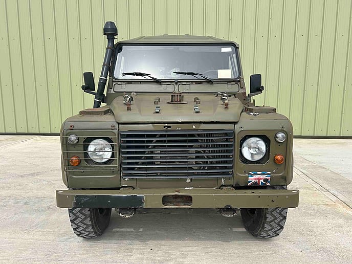 Land Rover TUM Wolf 110: Hard Top LHD - Gallery image 2