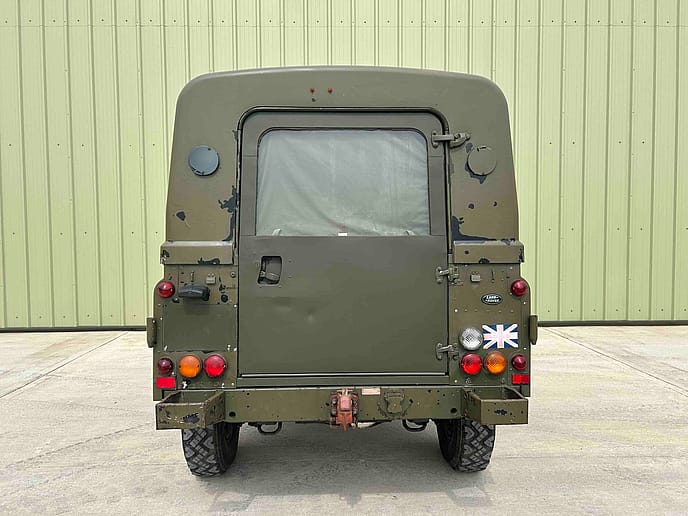 Land Rover TUM Wolf 110: Hard Top LHD - Gallery image 8