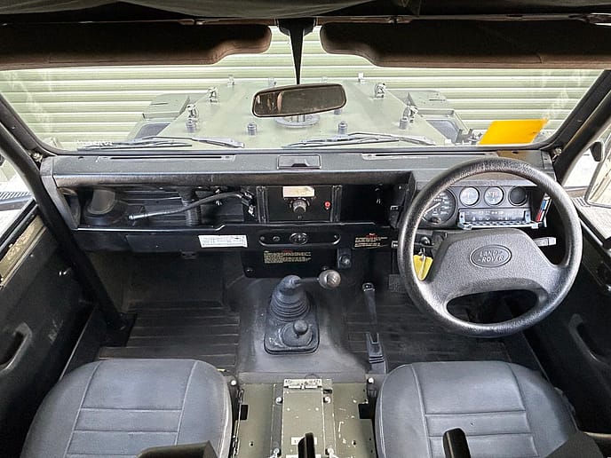 Land Rover Wolf 110 TUM 2.5lt 300Tdi Soft Top RHD - Gallery image 12