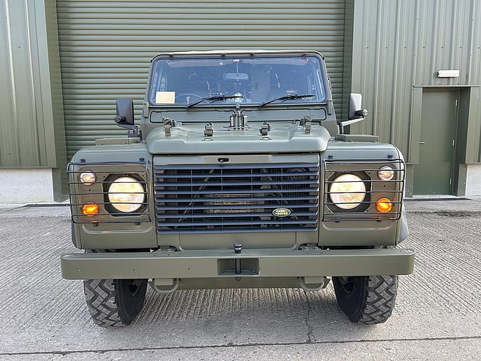 Land Rover Wolf 110 TUM 2.5lt 300Tdi Soft Top RHD - Gallery image 2