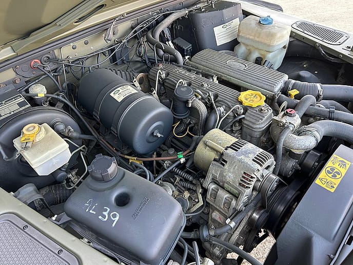 Land Rover Wolf 110 TUM 2.5lt 300Tdi Soft Top RHD - Gallery image 35