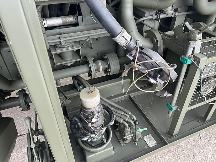Leyland DAF 5000 litre 4x4 Aircraft Refuelling Tanker LHD - Gallery image 20