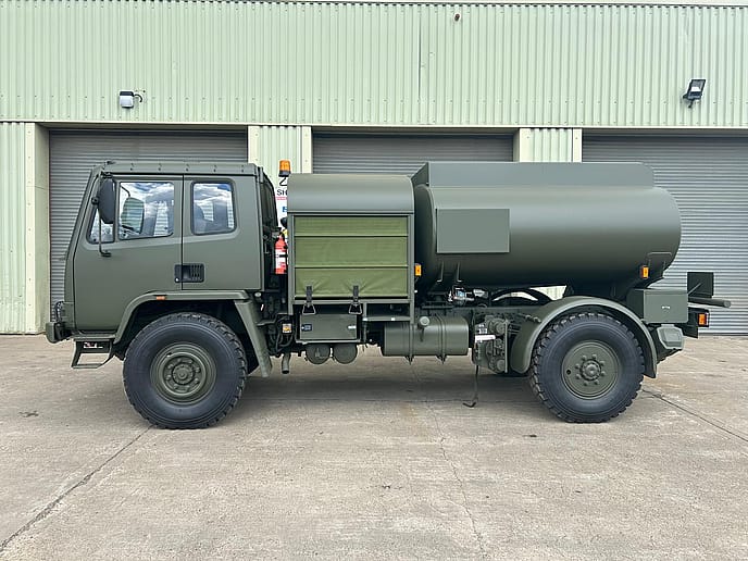 Leyland DAF 5000 litre 4x4 Aircraft Refuelling Tanker LHD - Gallery image 4