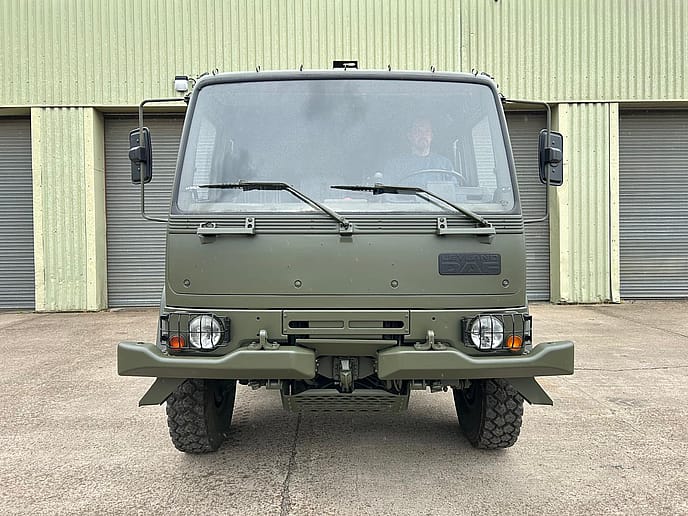 Leyland DAF 5000 litre 4x4 Aircraft Refuelling Tanker LHD - Gallery image 2