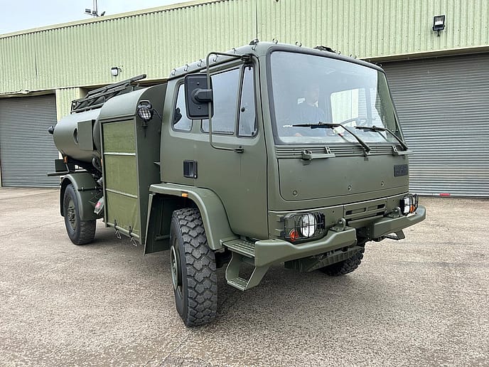 Leyland DAF 5000 litre 4x4 Aircraft Refuelling Tanker LHD - Gallery image 3
