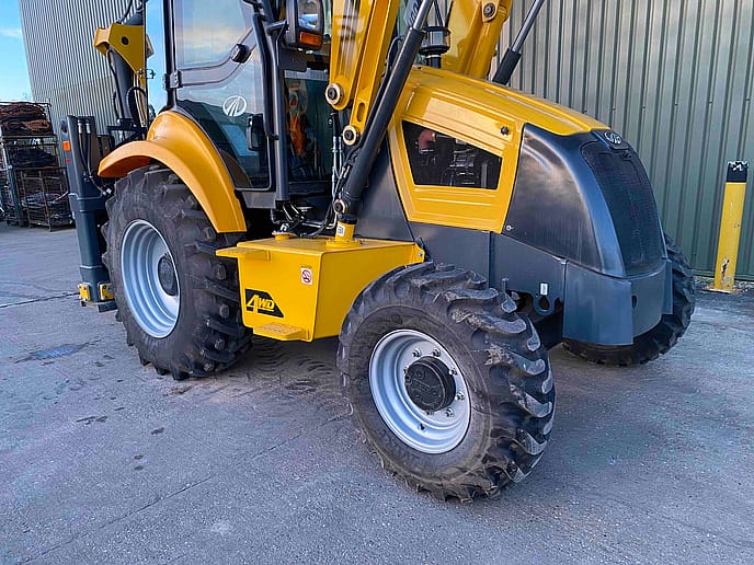 Mahindra: VX90 4X4 Earth Master Backhoe Loader - Gallery image 26