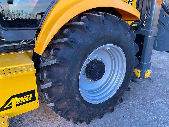 Mahindra: VX90 4X4 Earth Master Backhoe Loader - Gallery image 28