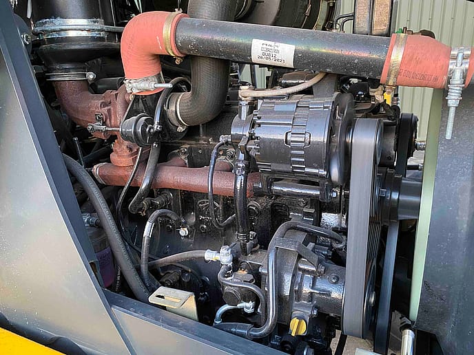 Mahindra: VX90 4X4 Earth Master Backhoe Loader - Gallery image 29