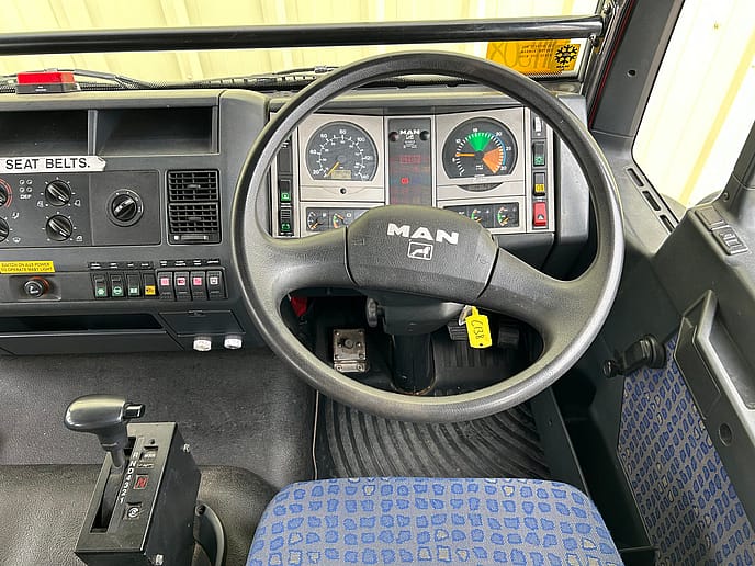 MAN 14.285 JDC Bodied: Fire Appliance - Gallery image 21