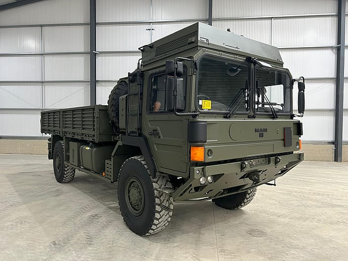 MAN HX60 : 4x4 Flatbed truck - Featured image