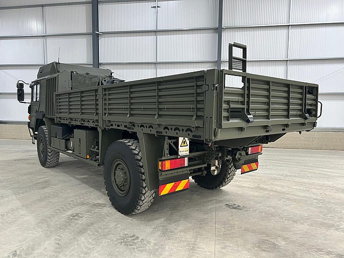 MAN HX60 : 4x4 Flatbed truck - Gallery image 8