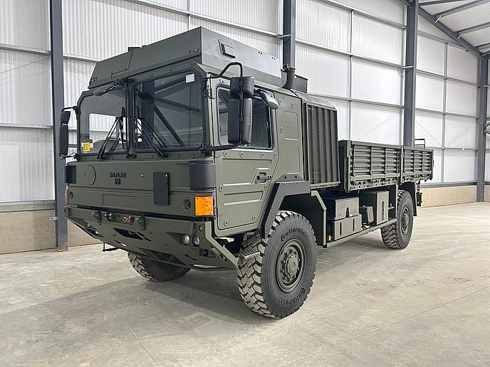 MAN HX60 : 4x4 Flatbed truck - Featured image