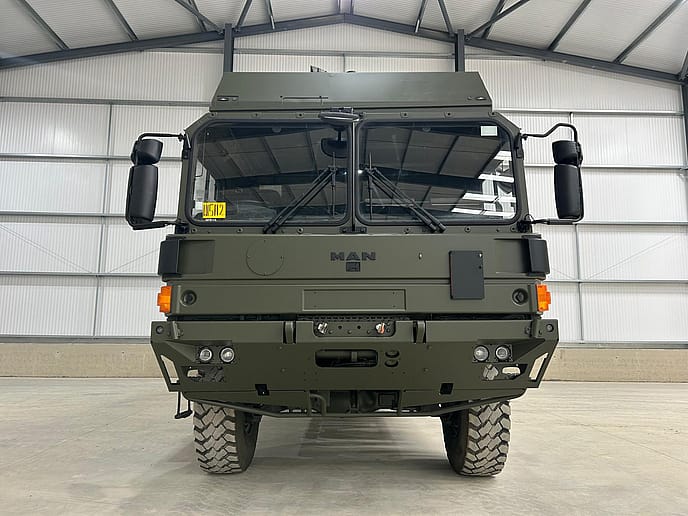 MAN HX60 : 4x4 Flatbed truck - Gallery image 2