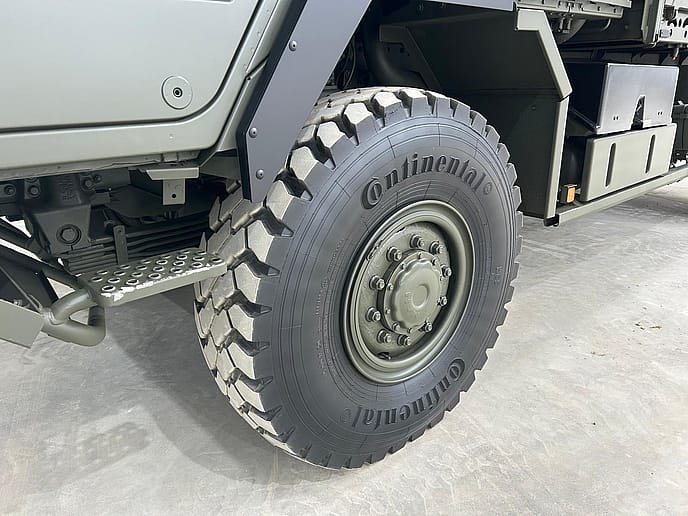 MAN HX60 : 4x4 Flatbed truck - Gallery image 23