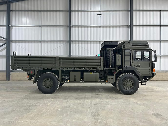 MAN HX60 : 4x4 Flatbed truck - Gallery image 5