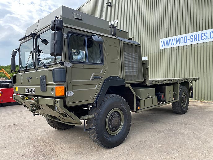 MAN HX60 : 4x4 Flatbed truck Unused Reserve Condition - Gallery image 27
