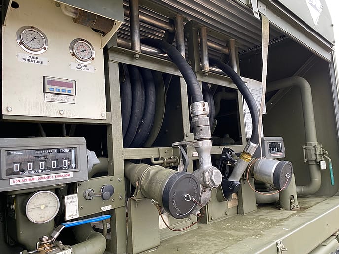 MAN LE 14.220 5000 litre 4x4 Tanker/Refueller RHD - Gallery image 11