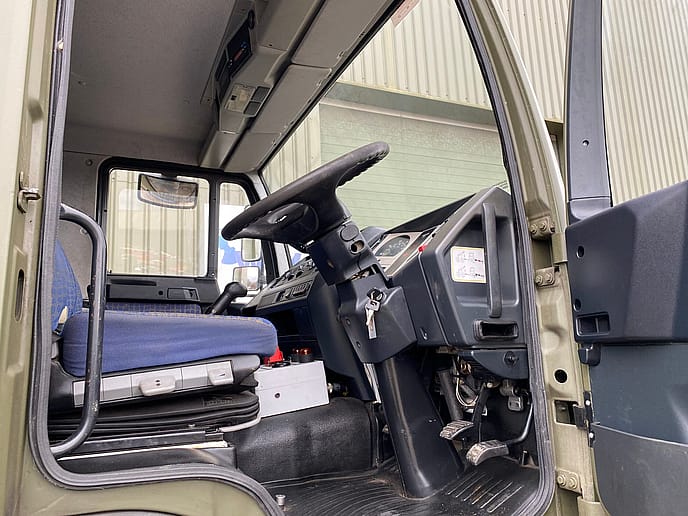 MAN LE 14.220 5000 litre 4x4 Tanker/Refueller RHD - Gallery image 18