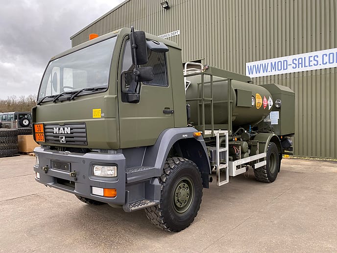 MAN LE 14.220 5000 litre 4x4 Tanker/Refueller RHD - Gallery image 17