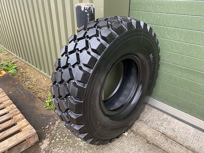 Michelin 395/85R20 XZL Tyre, Unused - Gallery image 4
