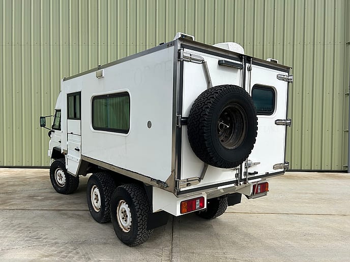 Pinzgauer: 718 6x6 Ambulance TMV RHD - Gallery image 6