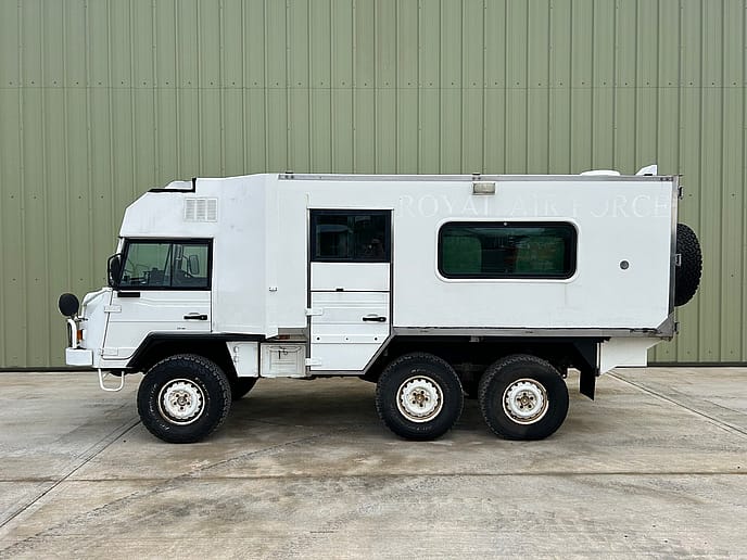 Pinzgauer: 718 6x6 Ambulance TMV RHD - Gallery image 7