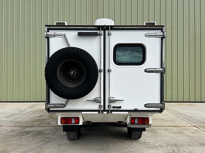 Pinzgauer: 718 6x6 Ambulance TMV RHD - Gallery image 9