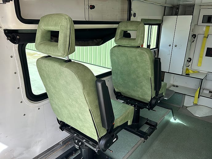 Pinzgauer: 718 6x6 Ambulance TMV RHD - Gallery image 22