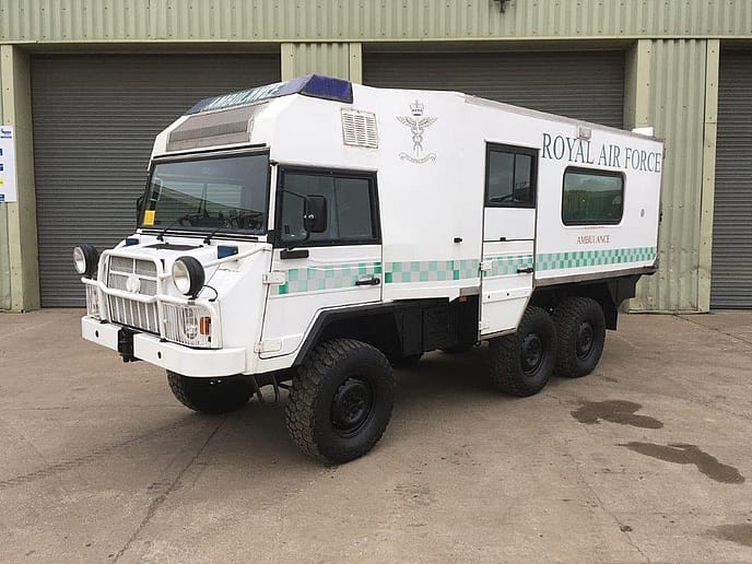 Pinzgauer: 718 6x6 Ambulance TMV RHD - Gallery image 3