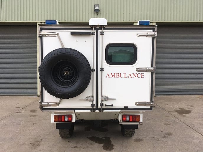Pinzgauer: 718 6x6 Ambulance TMV RHD - Gallery image 7