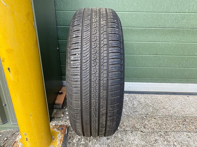 Pirelli 255/60R20 Scorpion c/w Diamond Turned Alloys - Gallery image 5