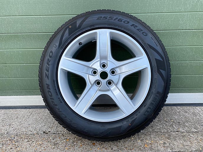 Pirelli 255/60R20 Scorpion c/w 5 Spoke Alloy - Featured image