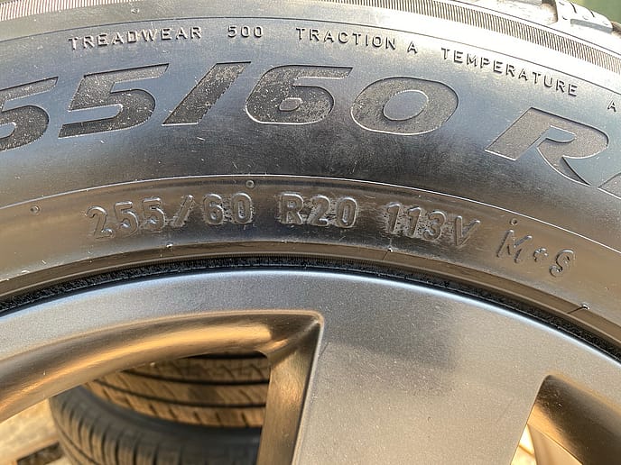 Pirelli 255/60R20 Scorpion c/w 5 Spoke - Gallery image 10
