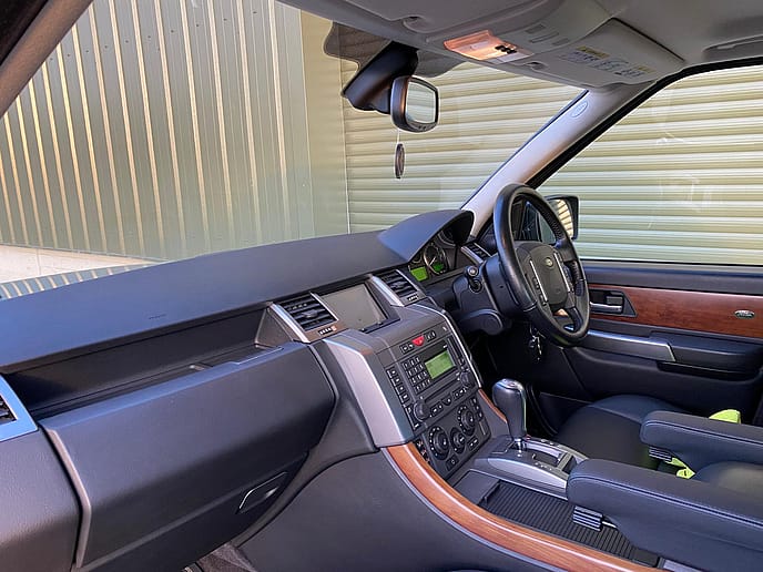 Range Rover Sport 2.7 TDV6 HSE - Gallery image 24